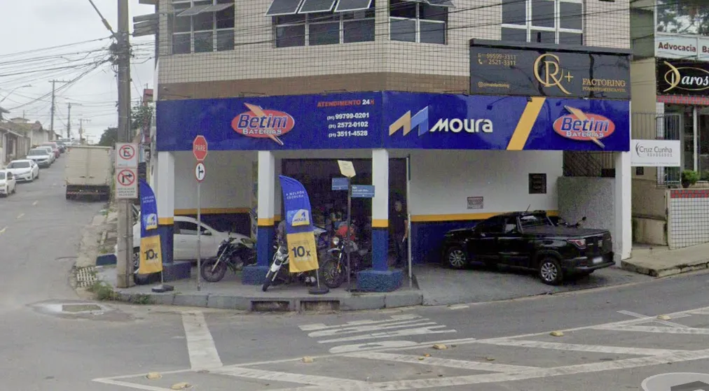 Fachada da loja Betim Baterias vista da rua